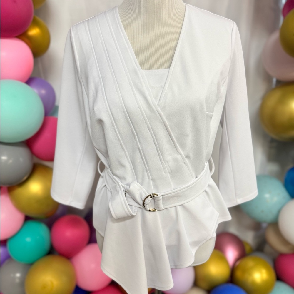 Venus‎ white wrap style blouse 🤍 belted top size M